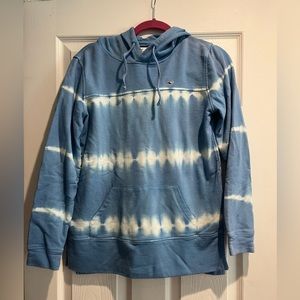 Vineyard vines hoodie size xs